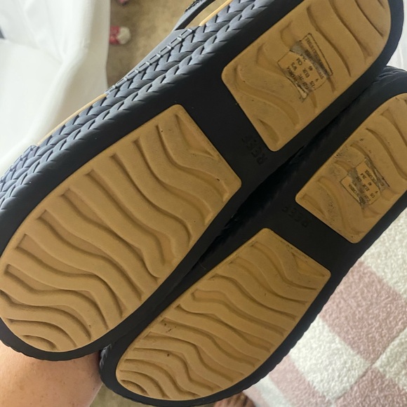 Reef black and Tan water sandals - Picture 3 of 4